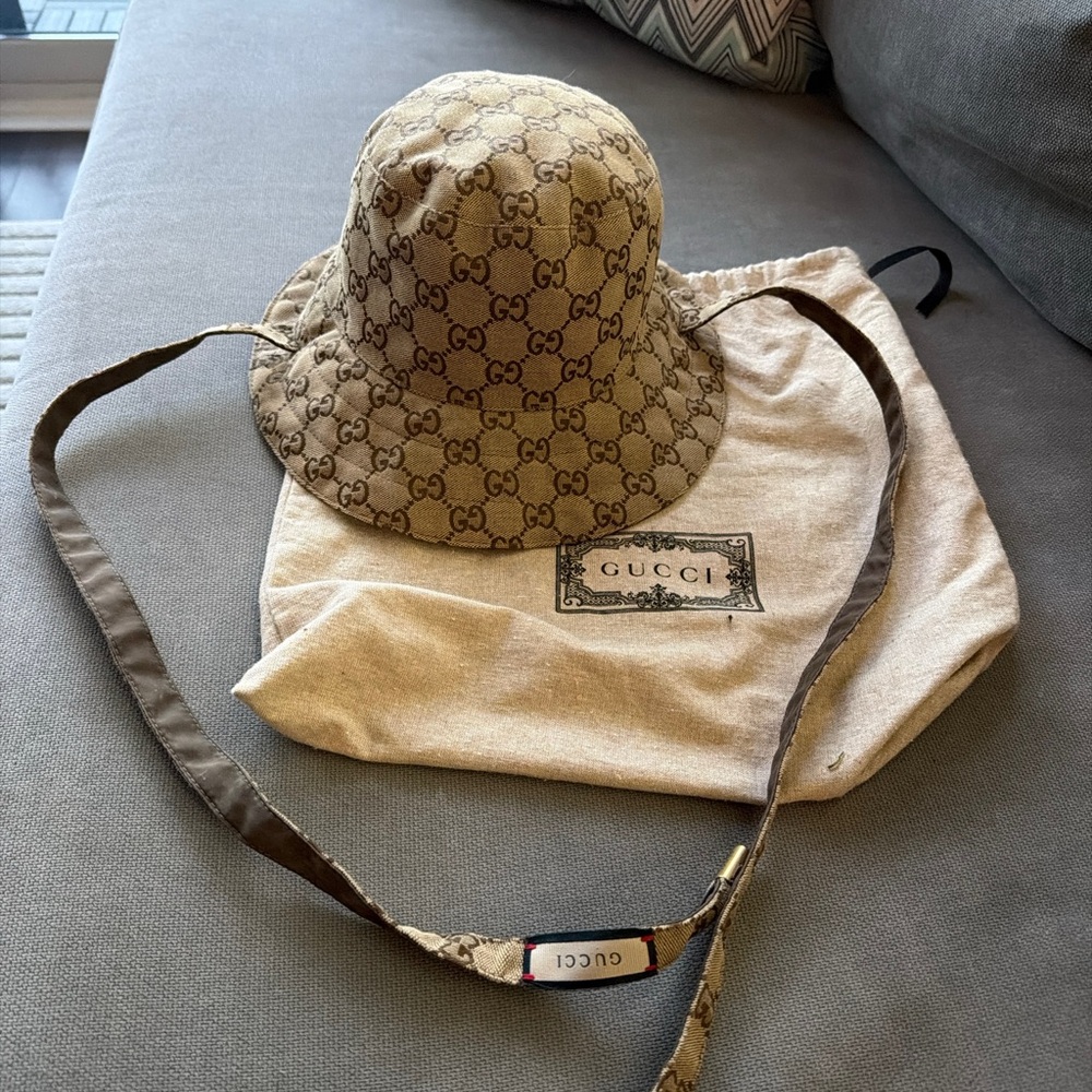 Gucci Reversible Hat in GG Canvas and Nylon